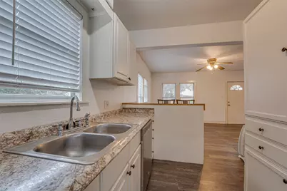 107 N Shawnee Street, Ennis, TX 75119 - Photo 12