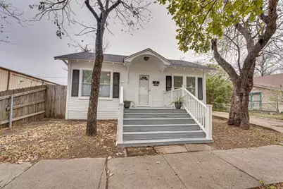 107 N Shawnee Street, Ennis, TX 75119 - Photo 2