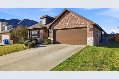 402 Shirley Drive, Alvarado, TX 76009 - Photo 2