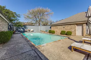 17011 Graystone Dr, Dallas, TX 75248 - Photo 32