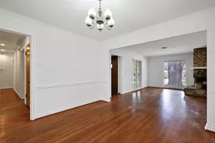 6561 Axton Ln, Dallas, TX 75214 - Photo 12