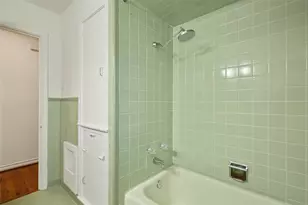 6561 Axton Ln, Dallas, TX 75214 - Photo 34