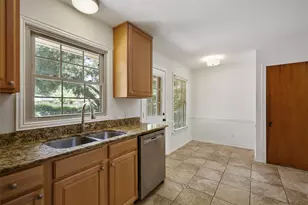 6561 Axton Ln, Dallas, TX 75214 - Photo 8