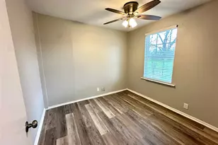 504 Bales St, Cleburne, TX 76033 - Photo 10