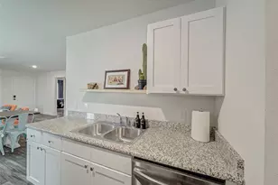 921 W 9th St, Bonham, TX 75418 - Photo 18