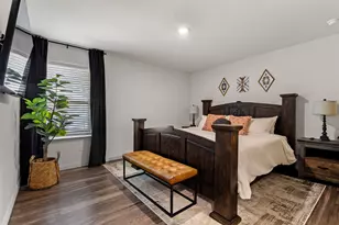 921 W 9th St, Bonham, TX 75418 - Photo 8