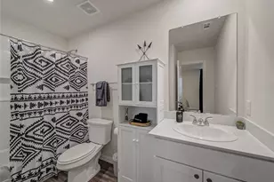 921 W 9th St, Bonham, TX 75418 - Photo 10