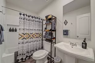 921 W 9th St, Bonham, TX 75418 - Photo 14