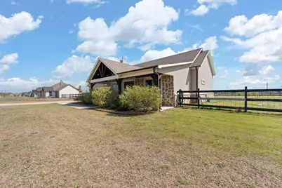 6012 Berry Ridge Lane, Joshua, TX 76058 - Photo 2