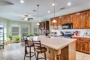9209 Hunters Ct, White Settlement, TX 76108 - Photo 12