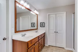 9209 Hunters Ct, White Settlement, TX 76108 - Photo 16