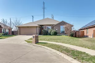 9209 Hunters Ct, White Settlement, TX 76108 - Photo 2