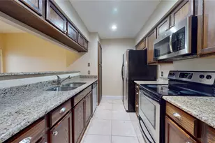 564 Josephine St, Dallas, TX 75246 - Photo 8