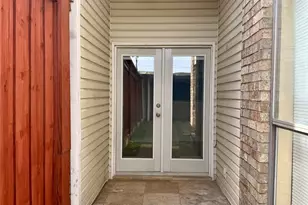 564 Josephine St, Dallas, TX 75246 - Photo 22