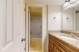 564 Josephine St, Dallas, TX 75246 - Photo 14