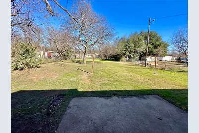 110 Glen Rose Avenue, Cleburne, TX 76033 - Photo 12