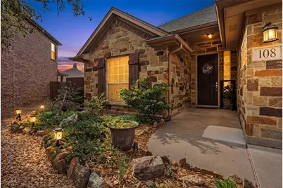 108 Lauren Court, Joshua, TX 76058 - Photo 4