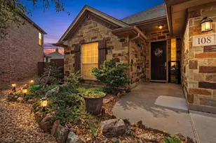 108 Lauren Court, Joshua, TX 76058 - Photo 4