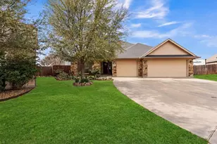108 Lauren Court, Joshua, TX 76058 - Photo 2