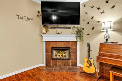 108 Lauren Court, Joshua, TX 76058 - Photo 8