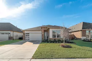 1605 Woodpecker St, Denton, TX 76205 - Photo 2