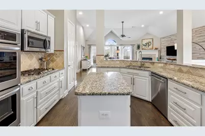 3400 Huddersfield Crest, Highland Village, TX 75077 - Photo 4