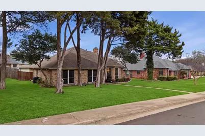 411 Whispering Hills Drive, Duncanville, TX 75137 - Photo 2