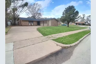 3717 Cranston Court E, Irving, TX 75062 - Photo 2