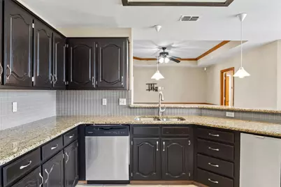 857 Clearwater Drive, Midlothian, TX 76065 - Photo 10