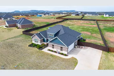 240 Newhouse Dr, Abilene, TX 79606 - Photo 2