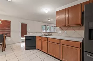 1000 Lake Trail Dr, Little Elm, TX 75068 - Photo 12