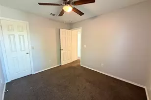 805 Hillbrooke Dr, Arlington, TX 76001 - Photo 16