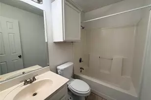 805 Hillbrooke Dr, Arlington, TX 76001 - Photo 18