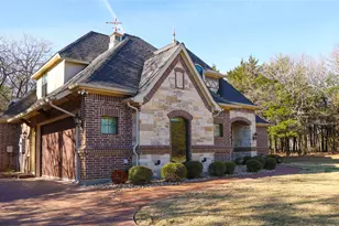 284 Stonewolf Ct, Gordonville, TX 76245 - Photo 2