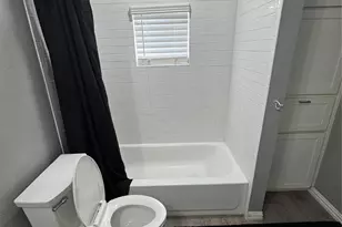 902 W Avenue D, Midlothian, TX 76065 - Photo 10