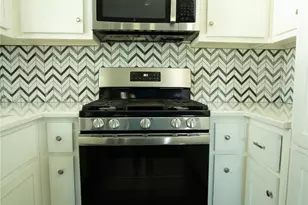 902 W Avenue D, Midlothian, TX 76065 - Photo 26