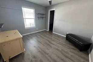 902 W Avenue D, Midlothian, TX 76065 - Photo 12