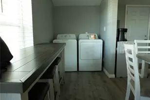 902 W Avenue D, Midlothian, TX 76065 - Photo 32