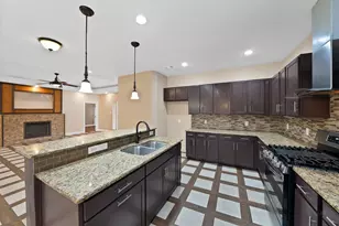 151 Crump Cir, Red Oak, TX 75154 - Photo 2