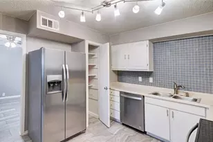 4414 Westminster Dr, Irving, TX 75038 - Photo 8