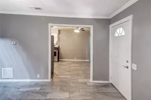 4414 Westminster Dr, Irving, TX 75038 - Photo 4