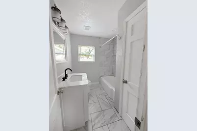 928 Lydick Lane, River Oaks, TX 76114 - Photo 22