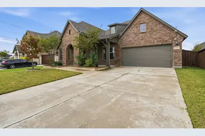 10037 Lakemont Drive, Fort Worth, TX 76131 - Photo 2