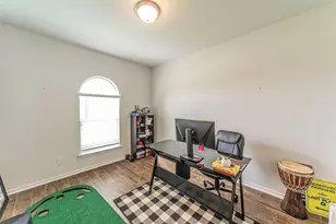 1338 Winding Hollow Dr, Grand Prairie, TX 75052 - Photo 20