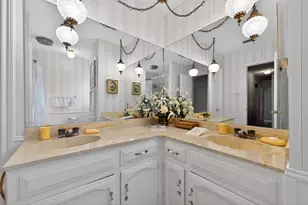 704 Castlewood Ln, Arlington, TX 76012 - Photo 22