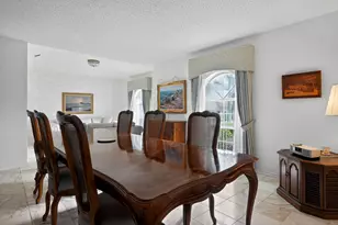 704 Castlewood Ln, Arlington, TX 76012 - Photo 6