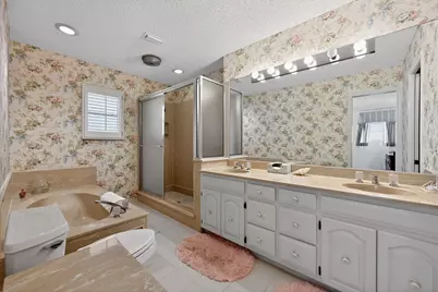 704 Castlewood Lane, Arlington, TX 76012 - Photo 26