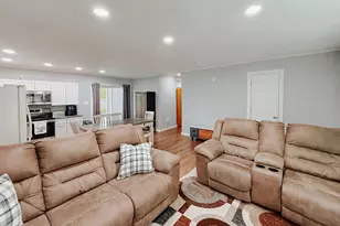 7510 Double Bridge Rd, Mabank, TX 75156 - Photo 2