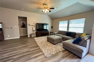 900 Grouse Rd, Glenn Heights, TX 75154 - Photo 2