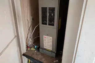 405 W Elm St, Olney, TX 76374 - Photo 8